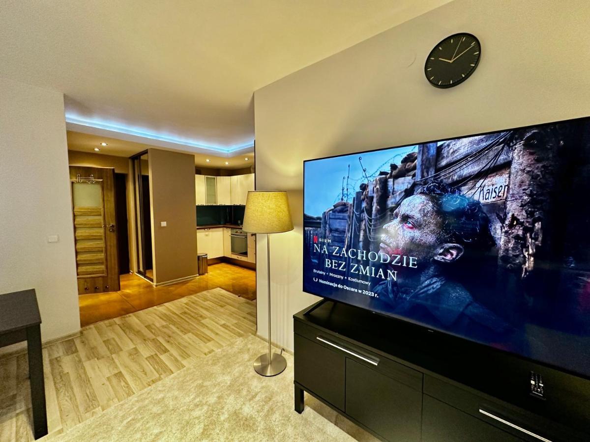 Decor 3 Metro Fast Wifi 1Gbs 80'Tv Hbo Disney Appletv Varsovia Exterior foto