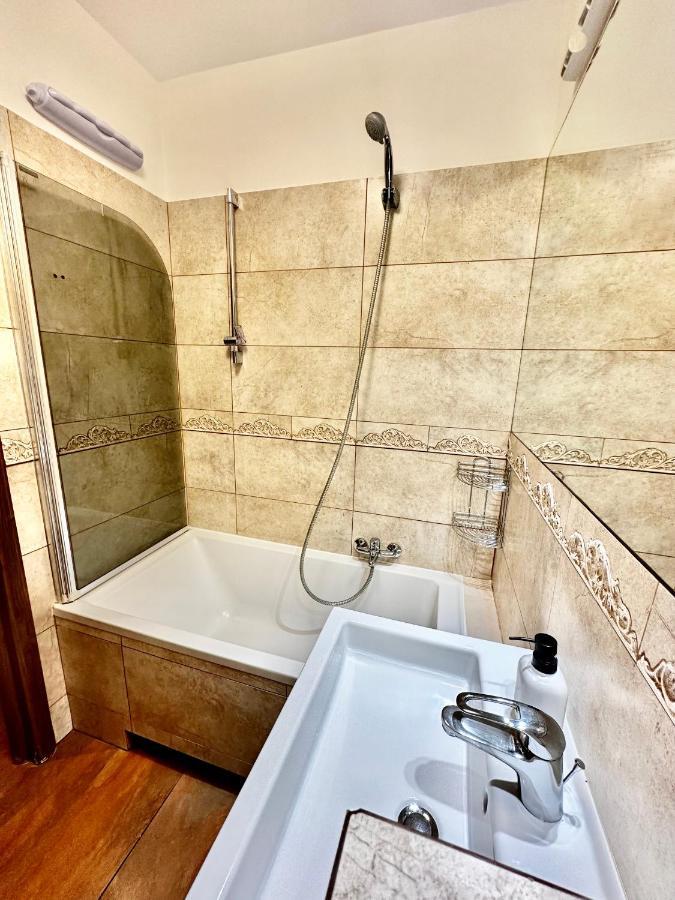 Decor 3 Metro Fast Wifi 1Gbs 80'Tv Hbo Disney Appletv Varsovia Exterior foto