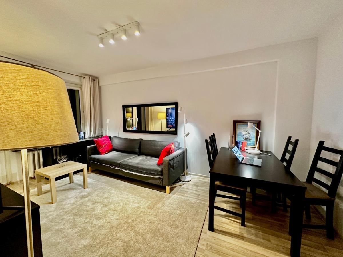 Decor 3 Metro Fast Wifi 1Gbs 80'Tv Hbo Disney Appletv Varsovia Exterior foto