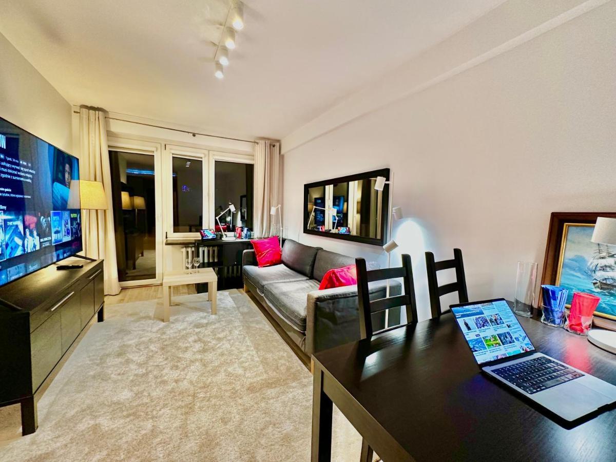 Decor 3 Metro Fast Wifi 1Gbs 80'Tv Hbo Disney Appletv Varsovia Exterior foto