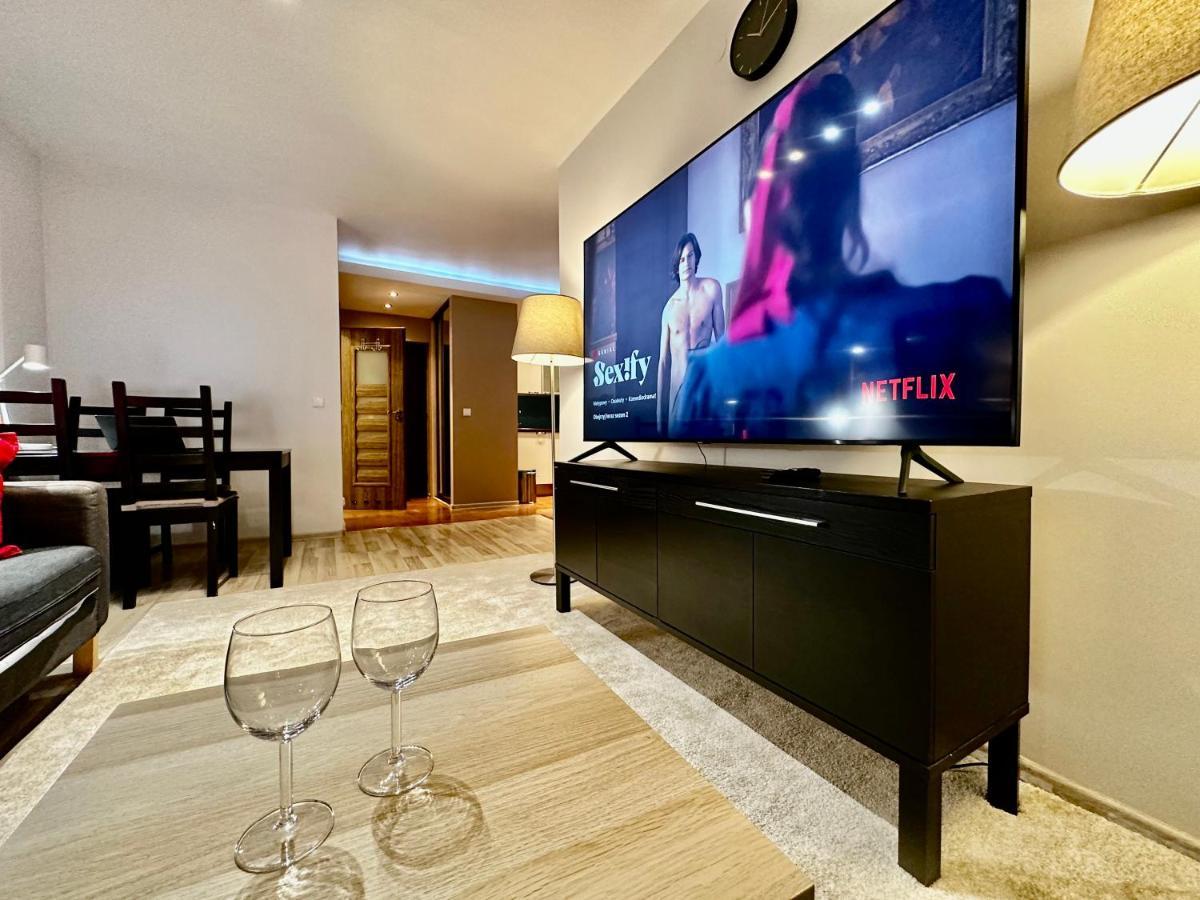 Decor 3 Metro Fast Wifi 1Gbs 80'Tv Hbo Disney Appletv Varsovia Exterior foto