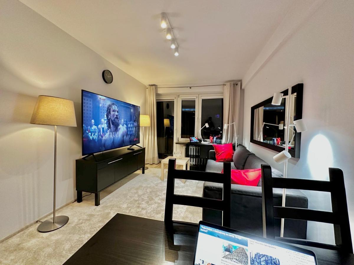 Decor 3 Metro Fast Wifi 1Gbs 80'Tv Hbo Disney Appletv Varsovia Exterior foto