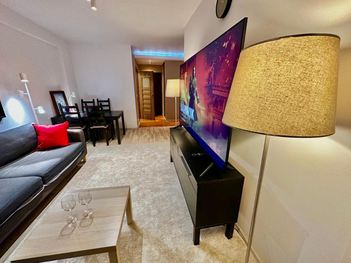 Decor 3 Metro Fast Wifi 1Gbs 80'Tv Hbo Disney Appletv Varsovia Exterior foto
